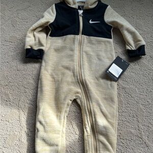 NWT Nike Fleece